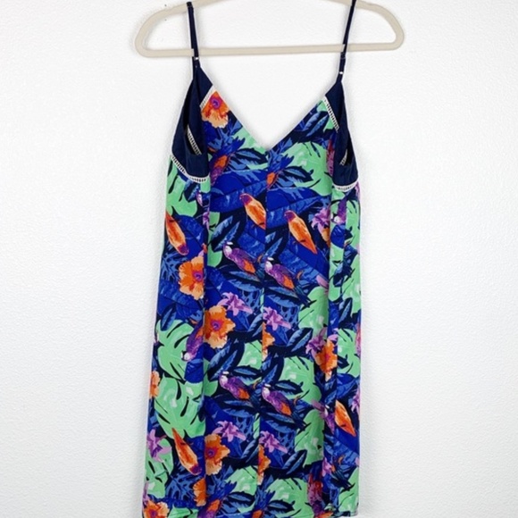 Adelyn Rae Hawaiian Print Crepe Dress - Picture 6 of 9